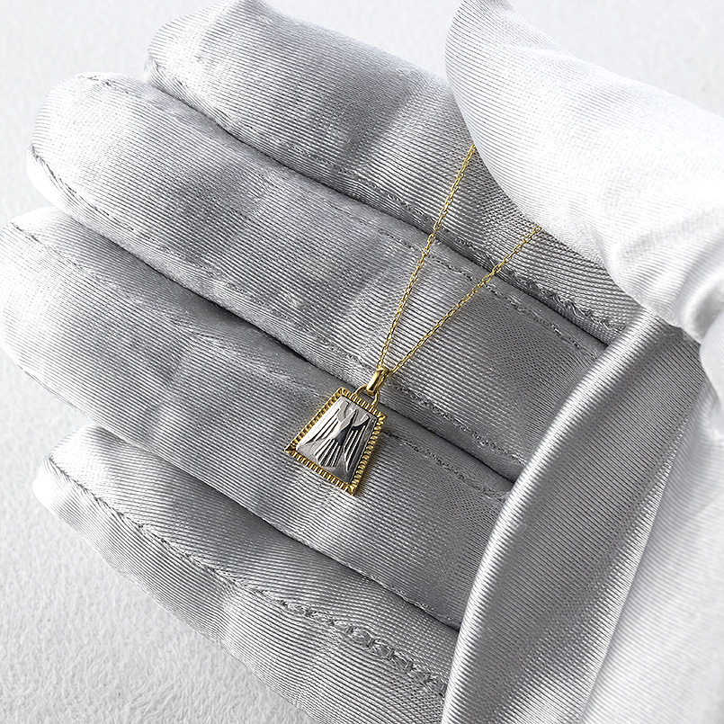 純金 プラチナ ネックレス pt999 レリーフ柄 ペンダントトップ コンビ 金 ゴールド 24k 純プラチナ イーグル トップ ゴールド 男女兼用 あすつく 送料無料 saleの画像