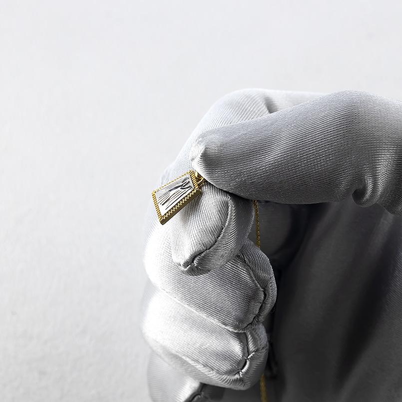 純金 プラチナ ネックレス pt999 レリーフ柄 ペンダントトップ コンビ 金 ゴールド 24k 純プラチナ イーグル トップ ゴールド 男女兼用 あすつく 送料無料 saleの画像