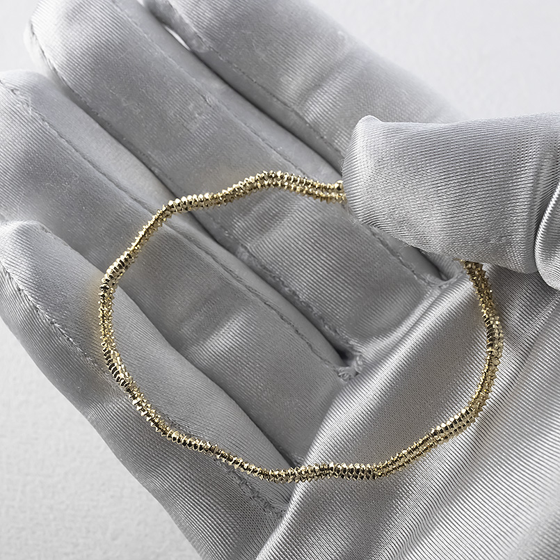 18金 ブレスレット バングル ２連 レディース 形状記憶 簡単着脱 ゴールド 18k フリーサイズ ジグザグ イエローゴールドk18 人気 あすつく 送料無料 セール saleの画像