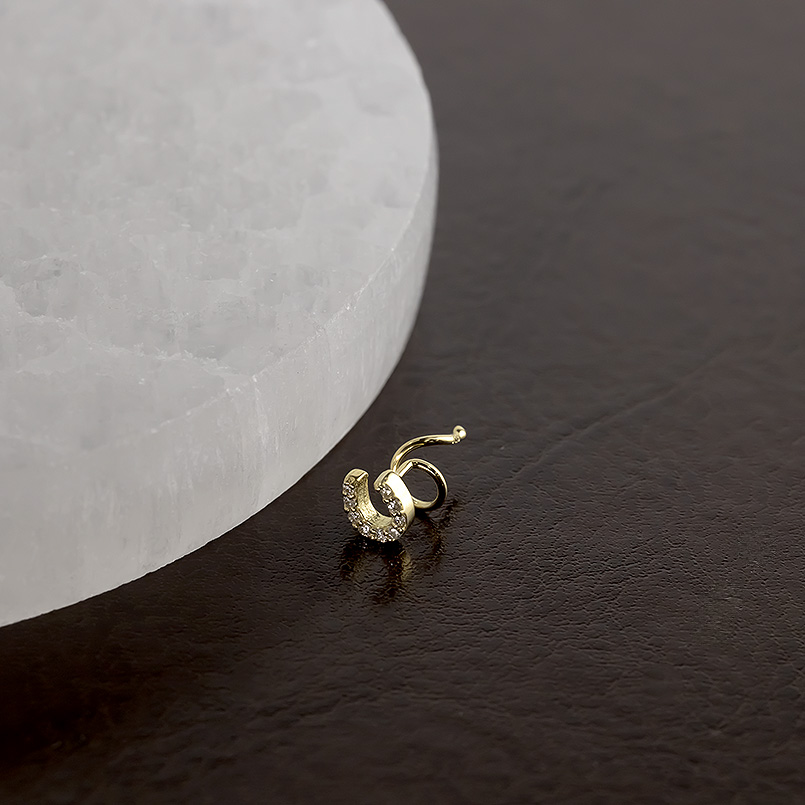 18金 ピアス レディース 馬蹄 ダイヤモンド 片耳 ゴールド 18k つけっぱなし 簡単装着 キャッチのいらないピアス キャッチナッシャー ホースシュー あすつくの画像
