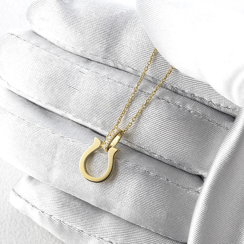 18金 馬蹄 ネックレス ダイヤモンド ペンダントトップ メンズ ホースシュー 蹄鉄 ゴールド 18k シンプル おしゃれ 人気 スタンダード あすつく 送料無料 saleの画像