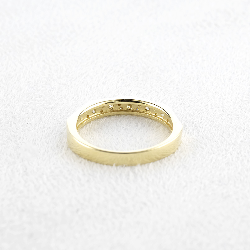 婚約指輪 18金 リング ダイヤモンド 0.25ct レディース 太め 指輪 ゴールド 18K トライアングル ピンキーリング シンプル 人気 おしゃれ 送料無料 セール saleの画像
