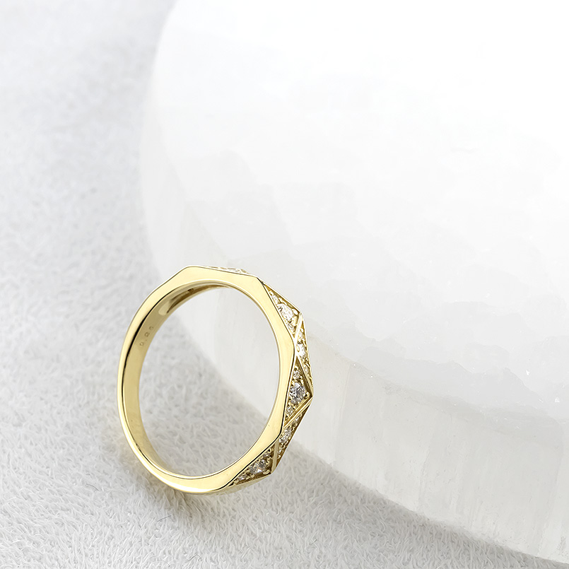 婚約指輪 18金 リング ダイヤモンド 0.25ct レディース 太め 指輪 ゴールド 18K トライアングル ピンキーリング シンプル 人気 おしゃれ 送料無料 セール saleの画像