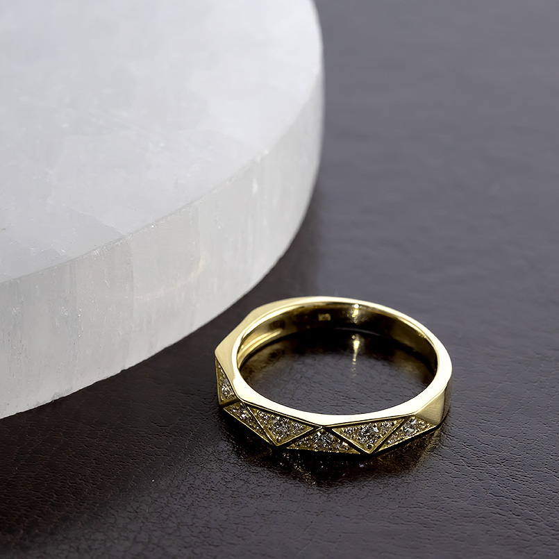 婚約指輪 18金 リング ダイヤモンド 0.25ct レディース 太め 指輪 ゴールド 18K トライアングル ピンキーリング シンプル 人気 おしゃれ 送料無料 セール saleの画像