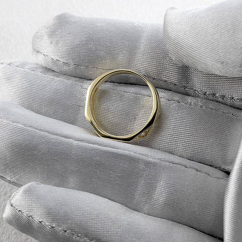 婚約指輪 18金 リング ダイヤモンド 0.25ct レディース 太め 指輪 ゴールド 18K トライアングル ピンキーリング シンプル 人気 おしゃれ 送料無料 セール saleの画像