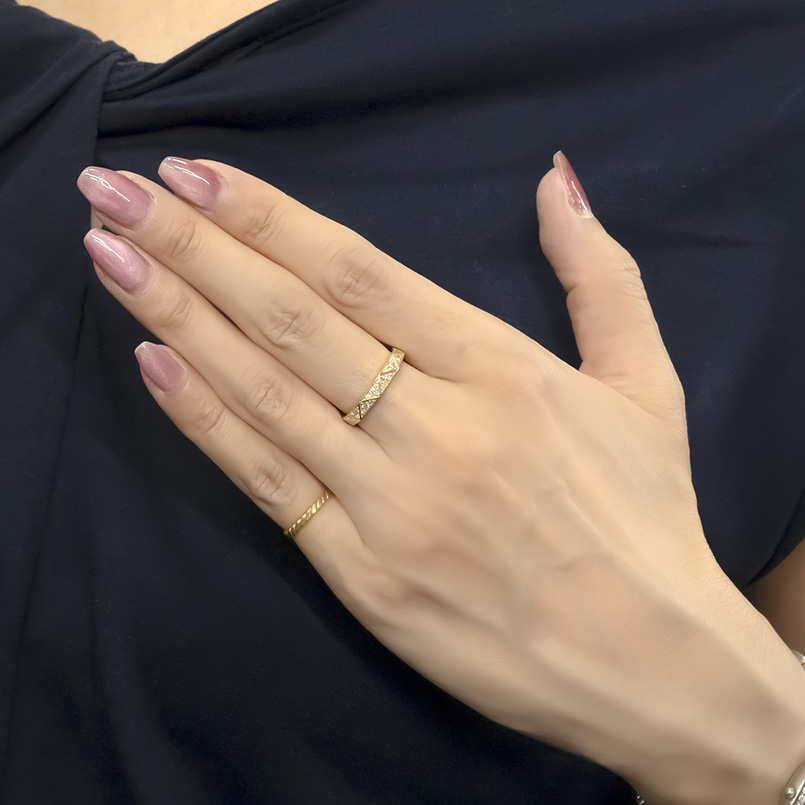 婚約指輪 18金 リング ダイヤモンド 0.25ct レディース 太め 指輪 ゴールド 18K トライアングル ピンキーリング シンプル 人気 おしゃれ 送料無料 セール saleの画像