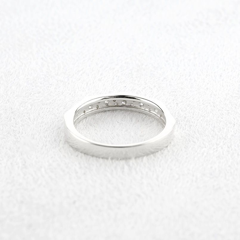 プラチナ リング ダイヤモンド 0.25ct レディース 太め 指輪 pt900 トライアングル ピンキーリング 婚約指輪 シンプル 人気 おしゃれ 送料無料 セール saleの画像