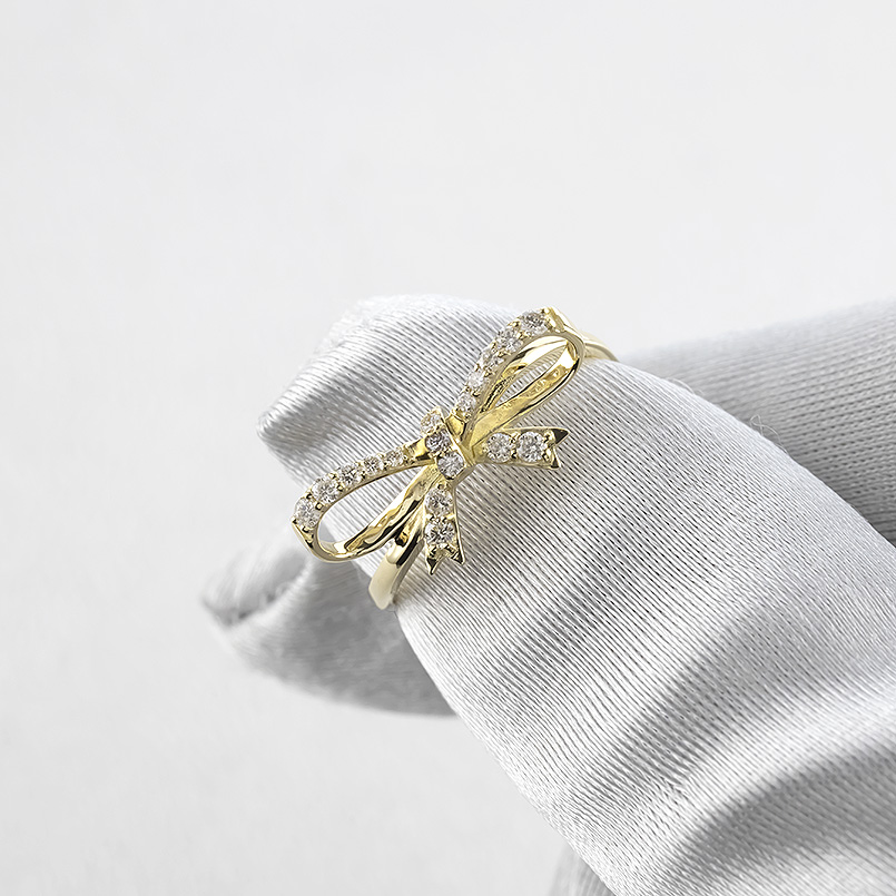 18金 リボン リング ダイヤモンド 0.2ct レディース 11.5号 お守り 指輪 ゴールド 18K 金 ピンキーリング 婚約指輪 シンプル あすつく 送料無料 セール saleの画像