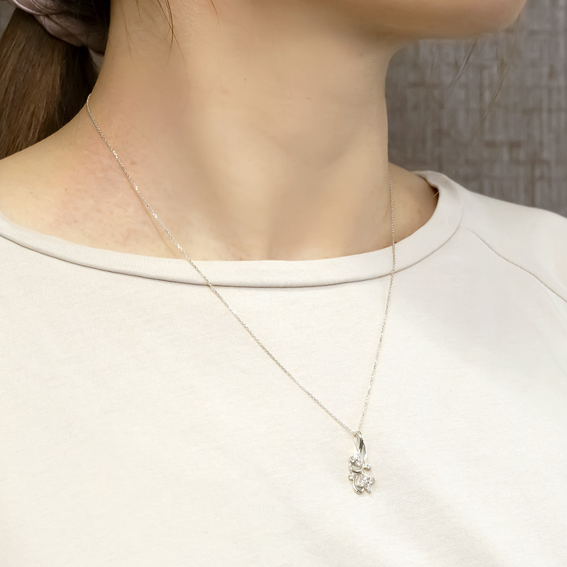 プラチナ ネックレス ダイヤモンド 0.26ct ペンダントトップ 大ぶり レディース pt900 小豆 チェーン スライド式 pt850 シンプル あすつく 送料無料 セール saleの画像