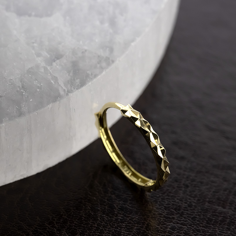18金 フープピアス 片耳 ピアス ゴールド 18k カット小さめ 華奢 普段使い イエローゴールドk18 シンプル おしゃれ 男女兼用 あすつく 送料無料 セール saleの画像