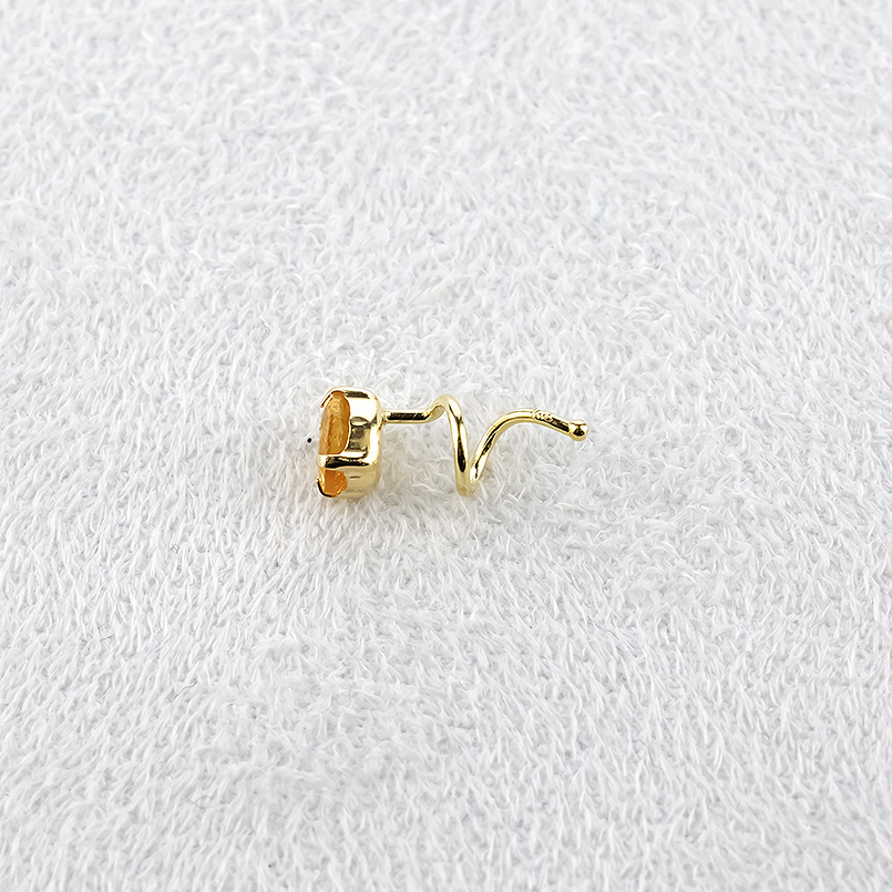 18金 ピアス オレンジガーネット レディース 片耳 ゴールド 18k つけっぱなし 簡単装着 キャッチのいらないピアス キャッチナッシャー あすつく 送料無料 セールの画像