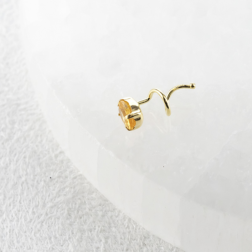 18金 ピアス オレンジガーネット レディース 片耳 ゴールド 18k つけっぱなし 簡単装着 キャッチのいらないピアス キャッチナッシャー あすつく 送料無料 セールの画像