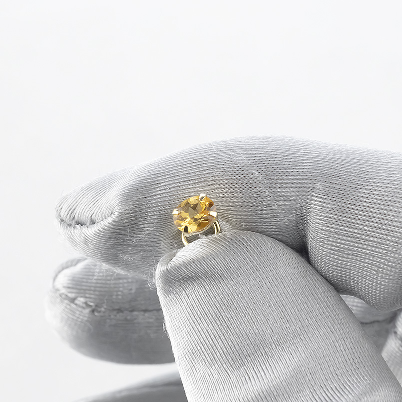 18金 ピアス オレンジガーネット レディース 片耳 ゴールド 18k つけっぱなし 簡単装着 キャッチのいらないピアス キャッチナッシャー あすつく 送料無料 セールの画像