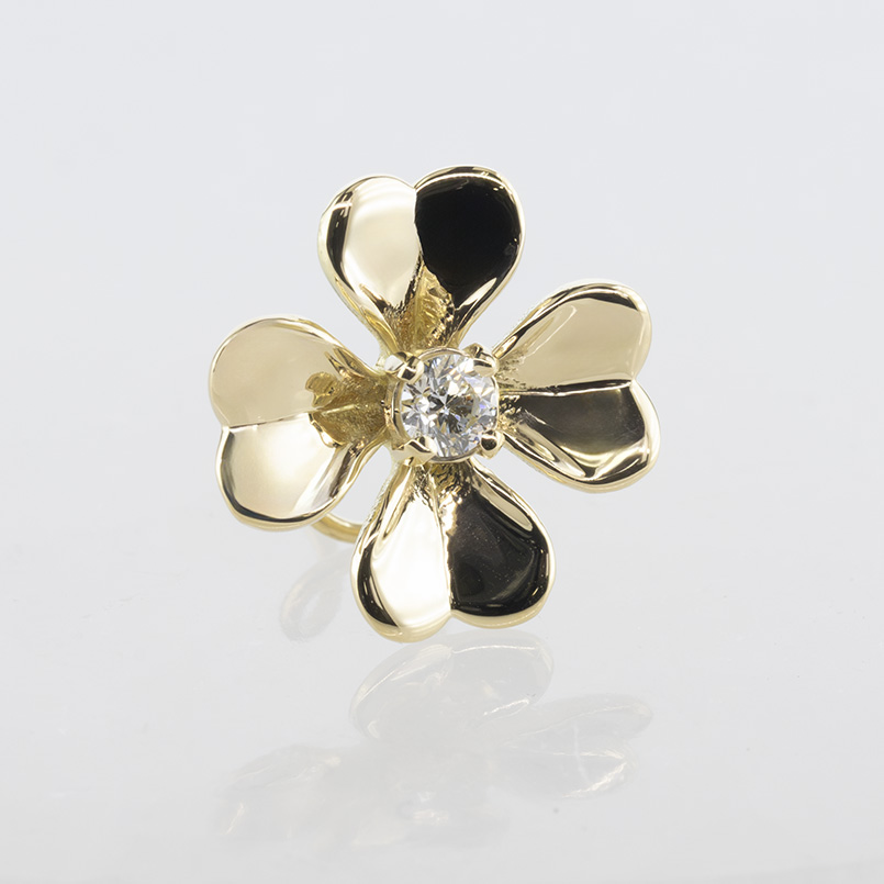18金 ピアス 四つ葉 クローバー ダイヤモンド レディース 片耳 ゴールド 18k 簡単装着 キャッチのいらないピアス キャッチナッシャー 送料無料 セールの画像