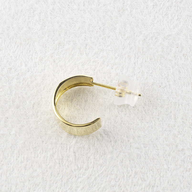 18金 ピアス 小さい 18k レディース 片耳 フープ 平角 幅広 ゴールド 小さめ 小ぶり 普段使い イエローゴールドk18 シンプル あすつく 送料無料 セール saleの画像