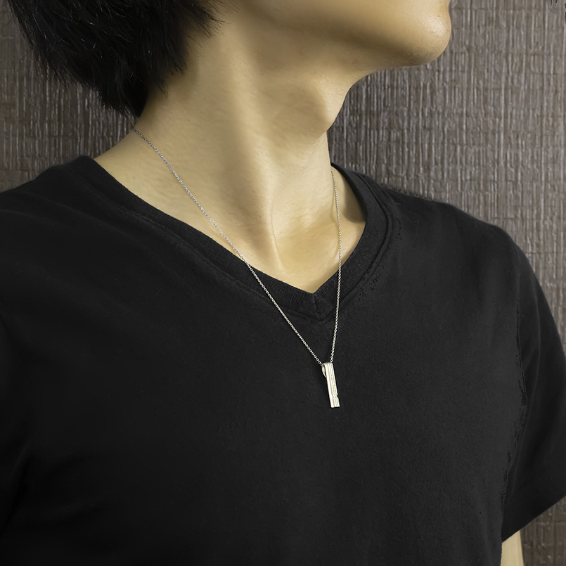 プラチナ ネックレス ペンダントトップ ダイヤモンド バーネックレス pt900 トップ ダイヤ エクストラ シンプル 人気 おしゃれ 男女兼用 送料無料 セール saleの画像
