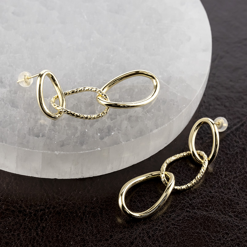 18金 ピアス ロングピアス ペア 大ぶり 揺れる ゆれる ゴールド 18k 中空 軽量 シンプル おしゃれ 人気 あすつく 男女兼用 送料無料 セール saleの画像
