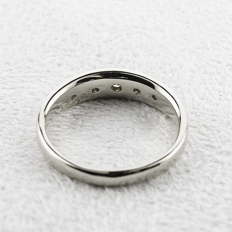 プラチナ リング ダイヤモンド 0.12ct 甲丸 無垢 レディース 太め pt900 指輪 ピンキーリング 婚約指輪 ダイヤ シンプル 人気 おしゃれ 送料無料 セール saleの画像