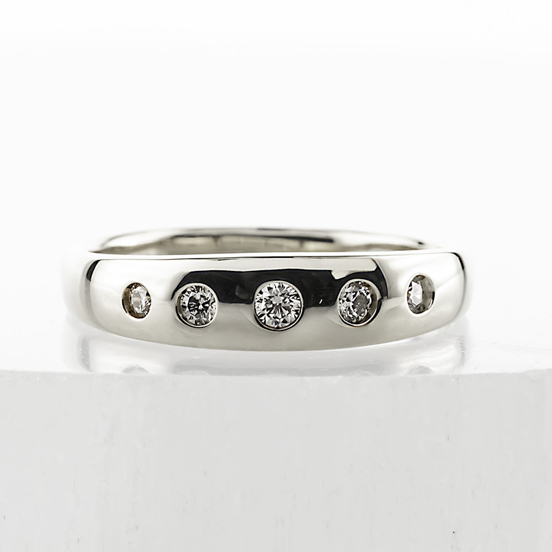プラチナ リング ダイヤモンド 0.12ct 甲丸 無垢 レディース 太め pt900 指輪 ピンキーリング 婚約指輪 ダイヤ シンプル 人気 おしゃれ 送料無料 セール saleの画像