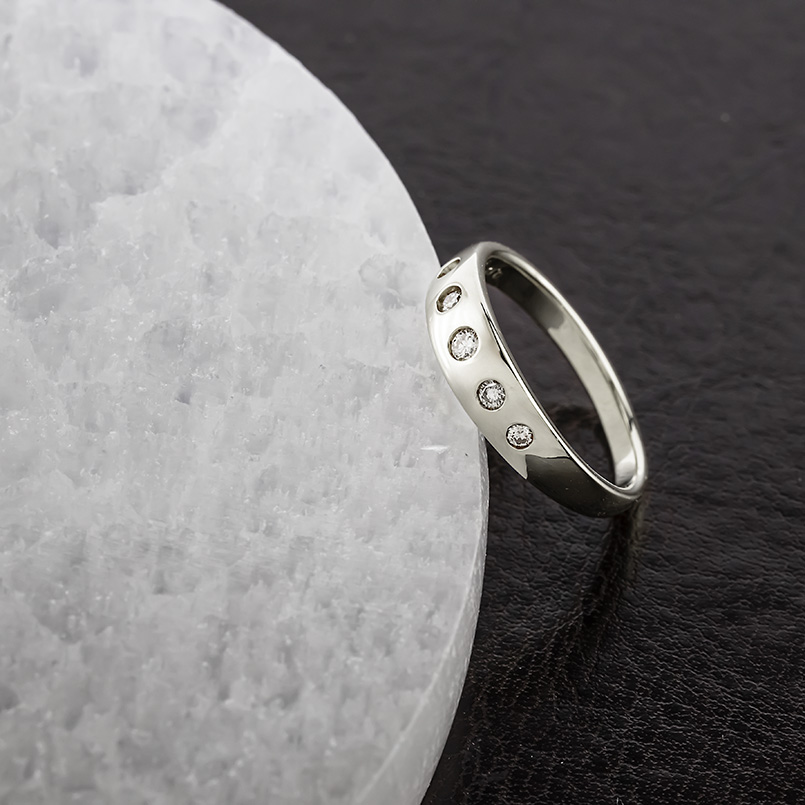プラチナ リング ダイヤモンド 0.12ct 甲丸 無垢 レディース 太め pt900 指輪 ピンキーリング 婚約指輪 ダイヤ シンプル 人気 おしゃれ 送料無料 セール saleの画像