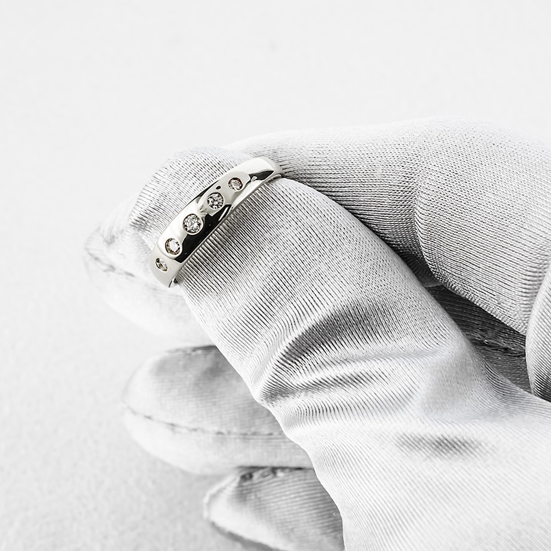 プラチナ リング ダイヤモンド 0.12ct 甲丸 無垢 レディース 太め pt900 指輪 ピンキーリング 婚約指輪 ダイヤ シンプル 人気 おしゃれ 送料無料 セール saleの画像