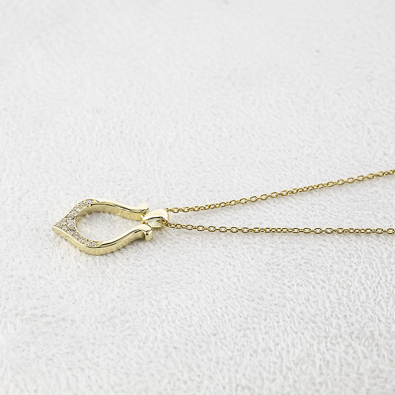 18金 ネックレス 馬蹄 ダイヤモンド ペンダントトップ ゴールド 18k イエローゴールドk18 トップ 蹄鉄 ホースシュー 男女兼用 あすつく 送料無料 セール saleの画像