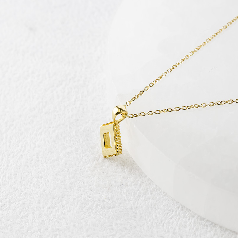 24金 ネックレス 純金 ペンダントトップ ひし形 金 ゴールド 24k 菱形 ミル打ち お守り あすつく シンプル 人気 おしゃれ 男女兼用 送料無料 セール saleの画像