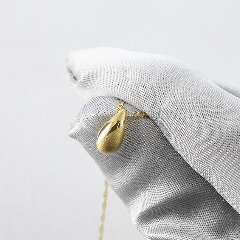 24金 ネックレス 純金 造幣局検定刻印 ドロップ ペンダントトップ 雫 レディース ゴールド 24K 金 k24 つゆ型 涙型 しずく 人気 あすつく 送料無料 セール saleの画像