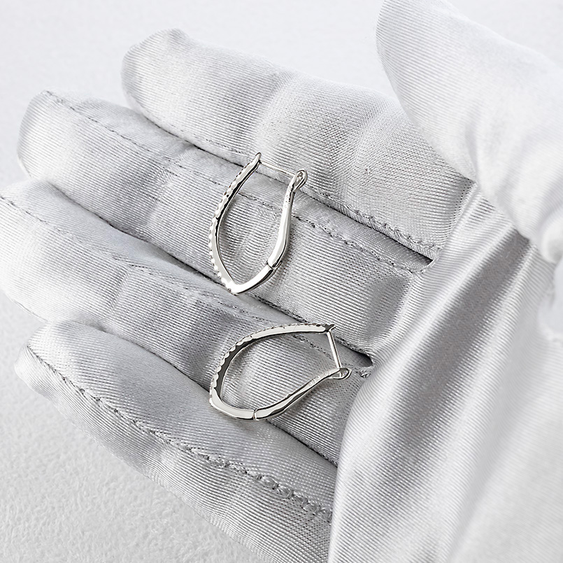 プラチナ フープピアス ダイヤモンド 0.2ct レディース 大ぶり pt900 バネ式 ピアス フープ ペア シンプル 人気 おしゃれ あすつく 送料無料 セール saleの画像