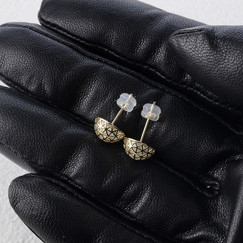 18金 ピアス レディース ペア キュービックジルコニア 透かし ゴールド 18k イエローゴールドK18 シンプル おしゃれ 人気 あすつく 送料無料 セール saleの画像