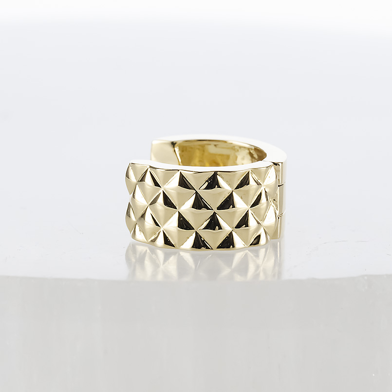 18金 フープピアス 片耳 中折れ式 ピアス 幅広 ゴールド 18k キルティング柄 普段使い イエローゴールドk18 シンプル あすつく 男女兼用 送料無料 セール saleの画像