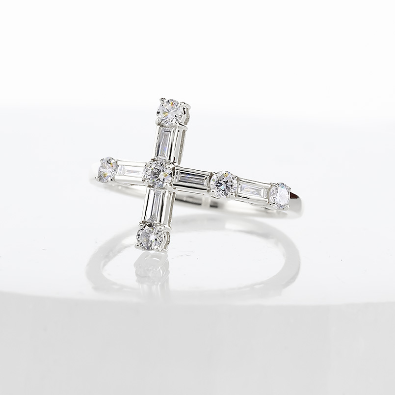プラチナ リング クロス ダイヤモンド バケット 0.5ct 13号 レディース pt900 十字架 指輪 婚約指輪 シンプル おしゃれ 人気 あすつく 送料無料 セール saleの画像