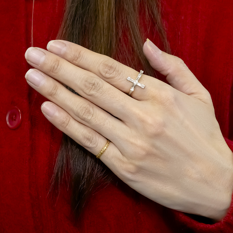 プラチナ リング クロス ダイヤモンド バケット 0.5ct 13号 レディース pt900 十字架 指輪 婚約指輪 シンプル おしゃれ 人気 あすつく 送料無料 セール saleの画像