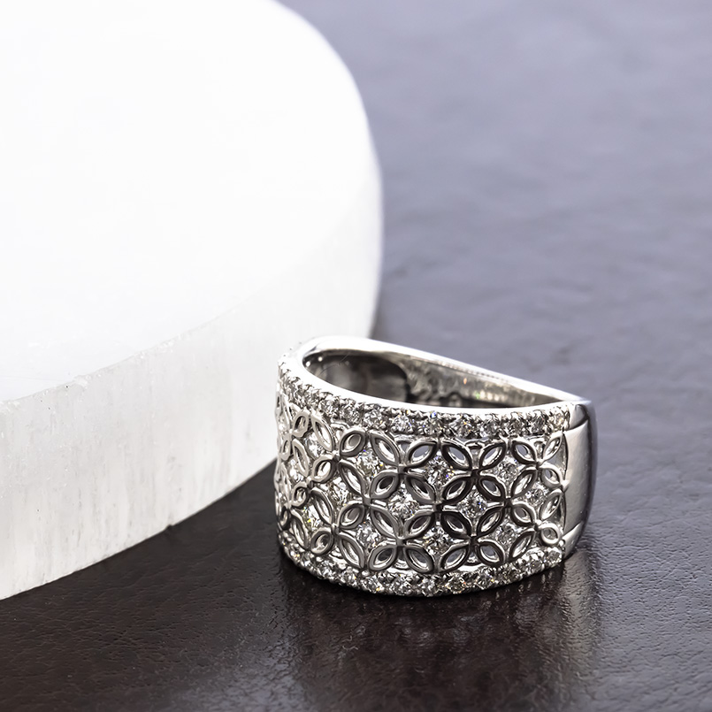 ジュエリー工房アトラス プラチナ リング ダイヤモンド 0.77ct