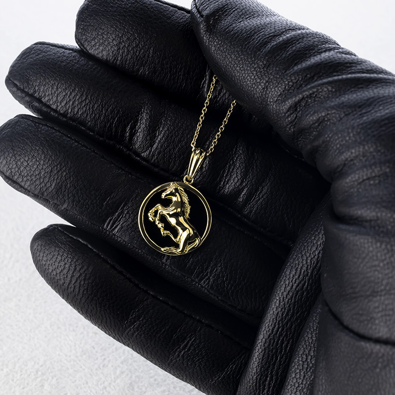 18金 馬 ネックレス トップ ダイヤモンド オニキス ペンダントトップ ゴールド 18k 金 メンズ ホース サークル シンプル あすつく 送料無料 セール saleの画像