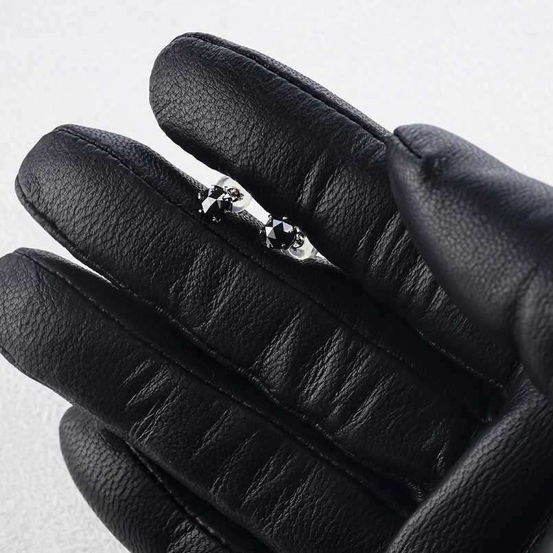 プラチナ ピアス ブラックダイヤ 1.0ct  メンズ ペア ローズカット 一粒 大粒 pt900 男性 スタッドピアス シンプル 人気 あすつく 送料無料 セール saleの画像