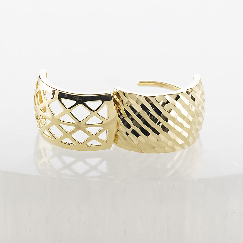 18金 フープピアス レディース 片耳 中折れ式 ピアス 幅広 透かし ゴールド 18k ミラーカット イエローゴールドk18 地金 人気 あすつく 送料無料 セール saleの画像
