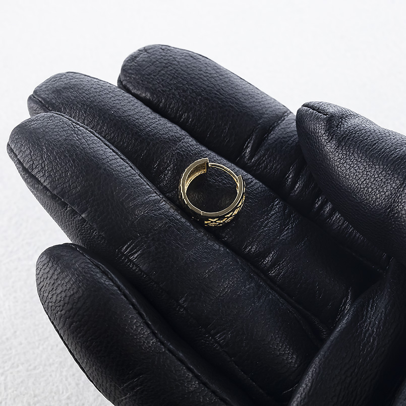 18金 フープピアス レディース 片耳 中折れ式 ピアス 幅広 透かし ゴールド 18k ミラーカット イエローゴールドk18 地金 人気 あすつく 送料無料 セール saleの画像