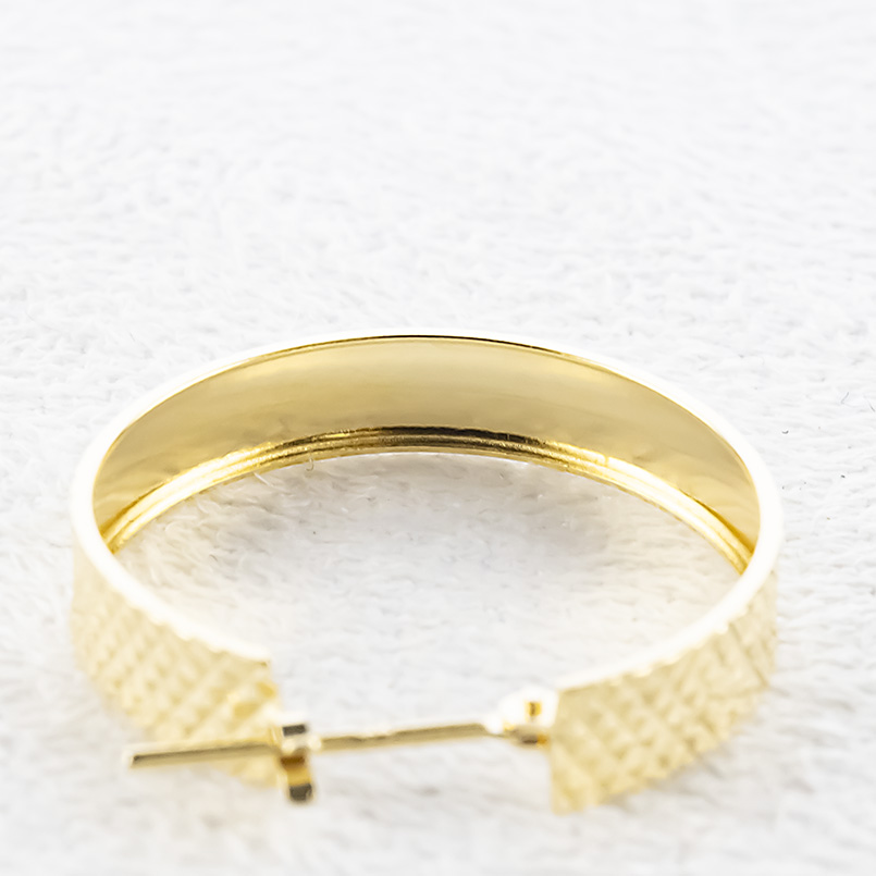 18金 フープピアス メンズ ピアス  ペア 大ぶり 幅広 ゴールド 18k クロスカット イエローゴールドk18 地金 シンプル あすつく 送料無料 セール saleの画像