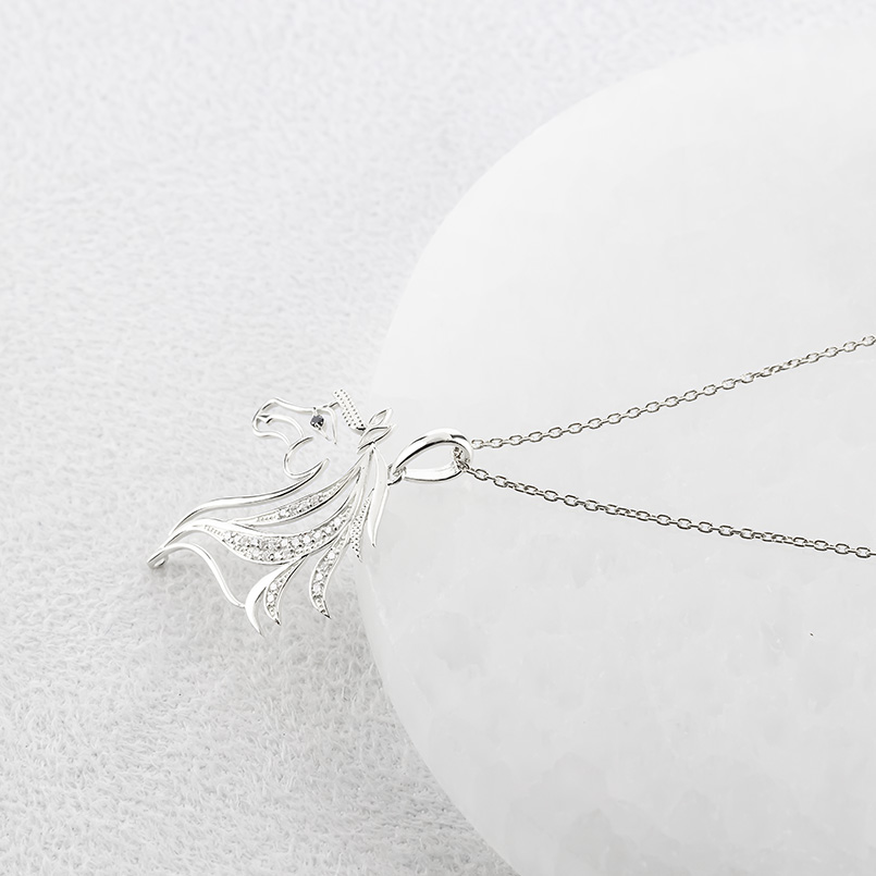 プラチナ 馬 ネックレス トップ ダイヤモンド 0.14ct レディース ペンダントトップ 大ぶり 大きめ pt900 透かし ホース シンプル あすつく 送料無料 セール saleの画像