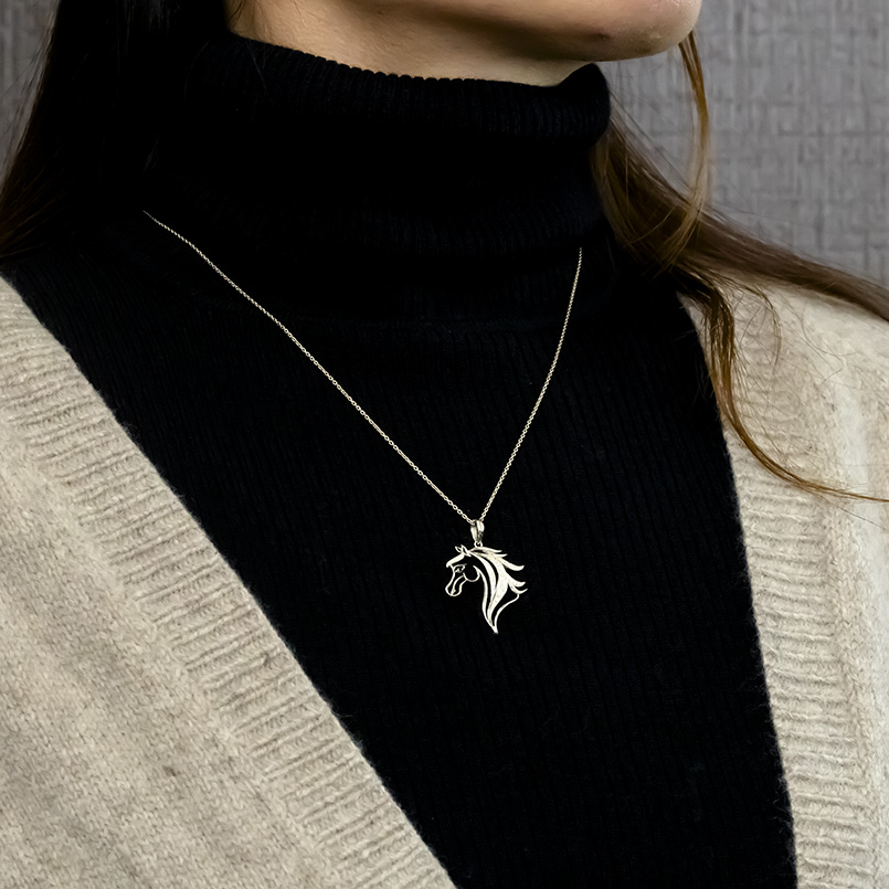 プラチナ 馬 ネックレス トップ ダイヤモンド 0.14ct レディース ペンダントトップ 大ぶり 大きめ pt900 透かし ホース シンプル あすつく 送料無料 セール saleの画像