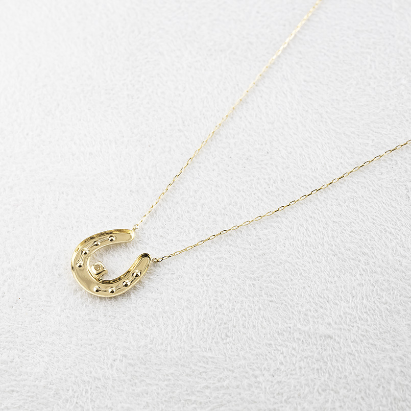 18金 ネックレス 馬蹄 ダイヤモンド 一粒 ペンダントトップ レディース 大ぶり ゴールド 18k 小豆 チェーン スライド式 ホースシュー あすつく 送料無料 セールの画像