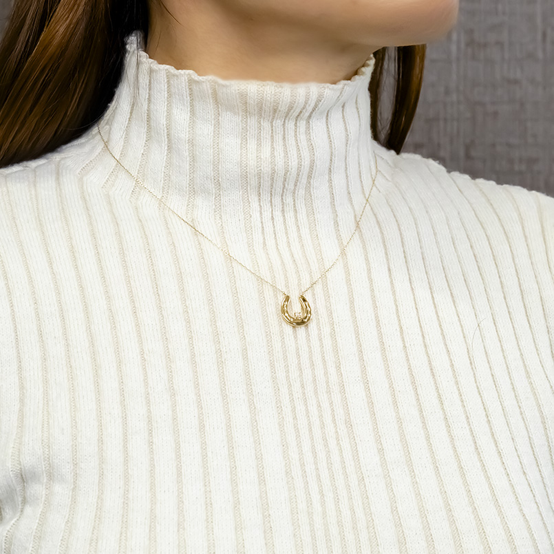 18金 ネックレス 馬蹄 ダイヤモンド 一粒 ペンダントトップ レディース 大ぶり ゴールド 18k 小豆 チェーン スライド式 ホースシュー あすつく 送料無料 セールの画像