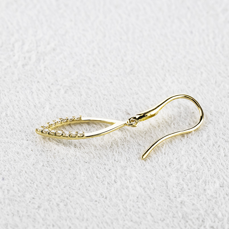 18金 ピアス ダイヤモンド ペア 揺れる ゆれる ゴールド 18k マーキス フックピアス シンプル シンプル 人気 男女兼用 あすつく 送料無料 セール saleの画像