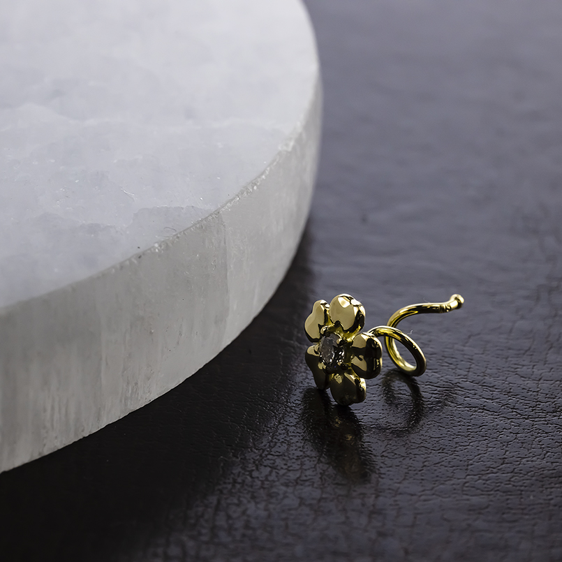 18金 ピアス 花 ダイヤモンド 片耳 レディース ゴールド 18k つけっぱなし 簡単装着 キャッチのいらないピアス キャッチナッシャー フラワー あすつく 送料無料の画像