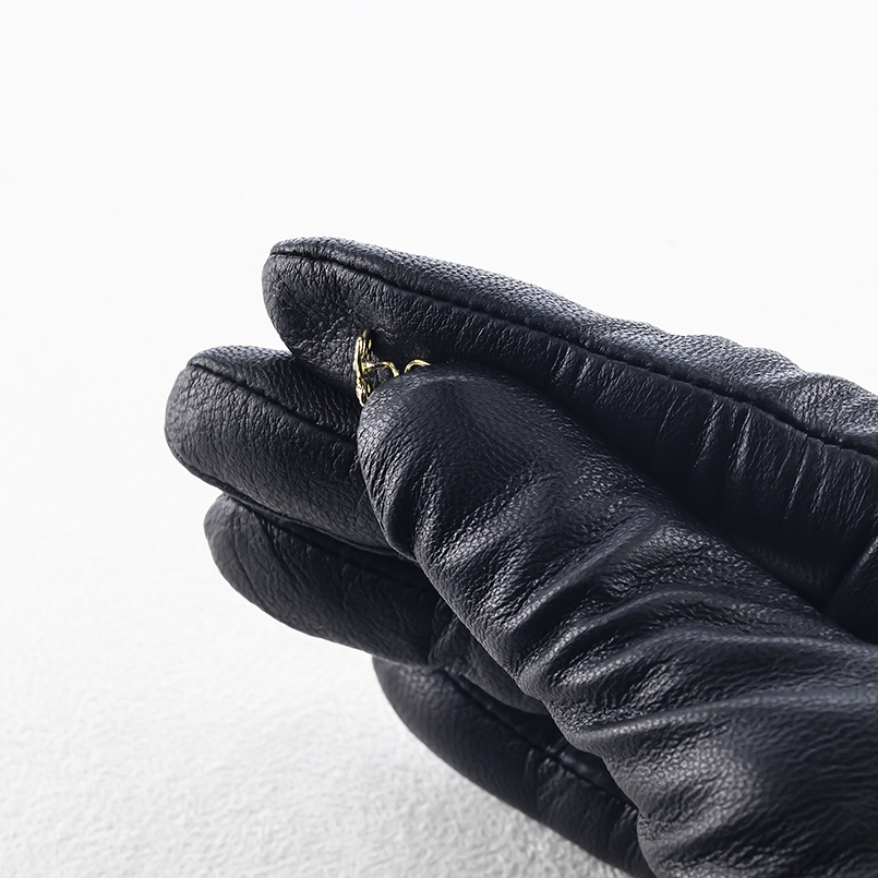 18金ピアス 蝶 ダイヤモンド 片耳 ゴールド 18k つけっぱなし 簡単装着 キャッチのいらないピアス キャッチナッシャー バタフライ 男女兼用 あすつく 送料無料の画像