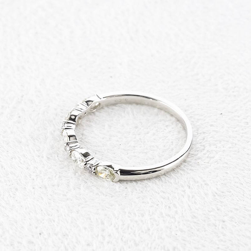プラチナ リング ダイヤモンド 0.5ct レディース pt900 13号 普段使い 重ねづけ レイヤードリング ピンキーリング 婚約指輪 人気 あすつく 送料無料 セール saleの画像