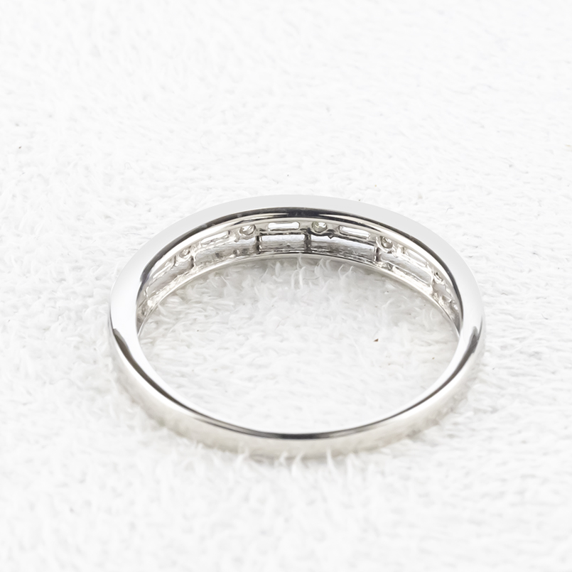 プラチナ リング ダイヤモンド 0.2ct レディース pt900 13号 普段使い 重ねづけ レイヤードリング ピンキーリング 婚約指輪 人気 あすつく 送料無料 セール saleの画像