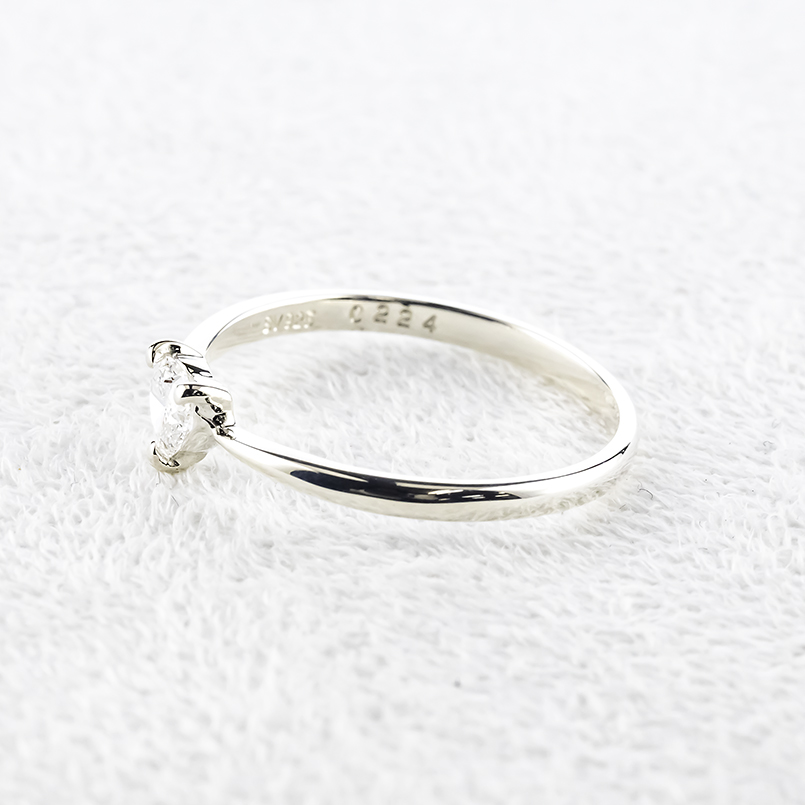 プラチナ リング ダイヤモンド ハート 0.2ct VSクラス レディース pt900 指輪 ダイヤ ピンキーリング 婚約指輪 シンプル  人気 おしゃれ 送料無料 セール saleの画像