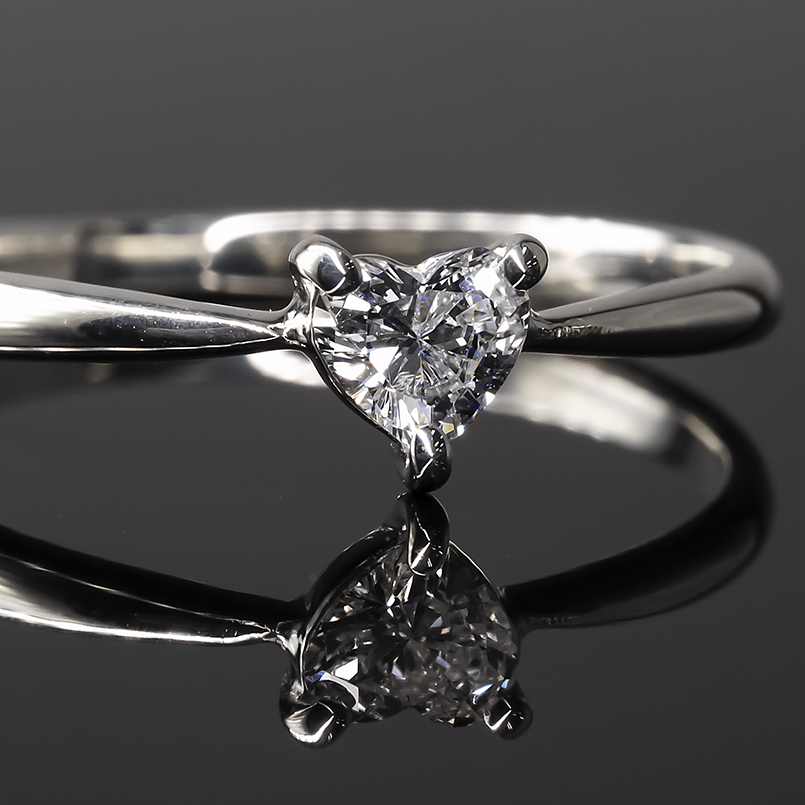 プラチナ リング ダイヤモンド ハート 0.2ct VSクラス レディース pt900 指輪 ダイヤ ピンキーリング 婚約指輪 シンプル  人気 おしゃれ 送料無料 セール saleの画像